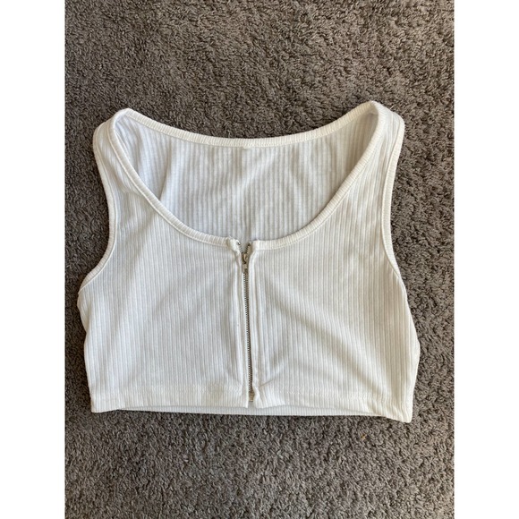 Boohoo white ribbed zip up tank top, size small - Picture 10 of 12